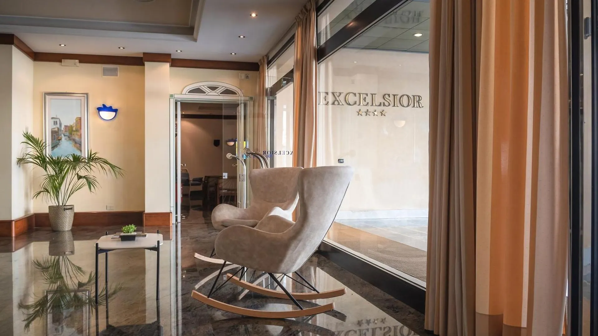 Hotel Excelsior リド・ディ・イエゾロ