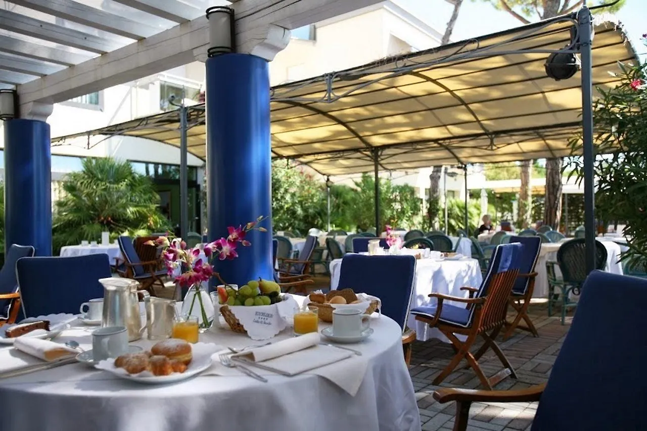 Hotel Excelsior Lido di Jesolo 4*,