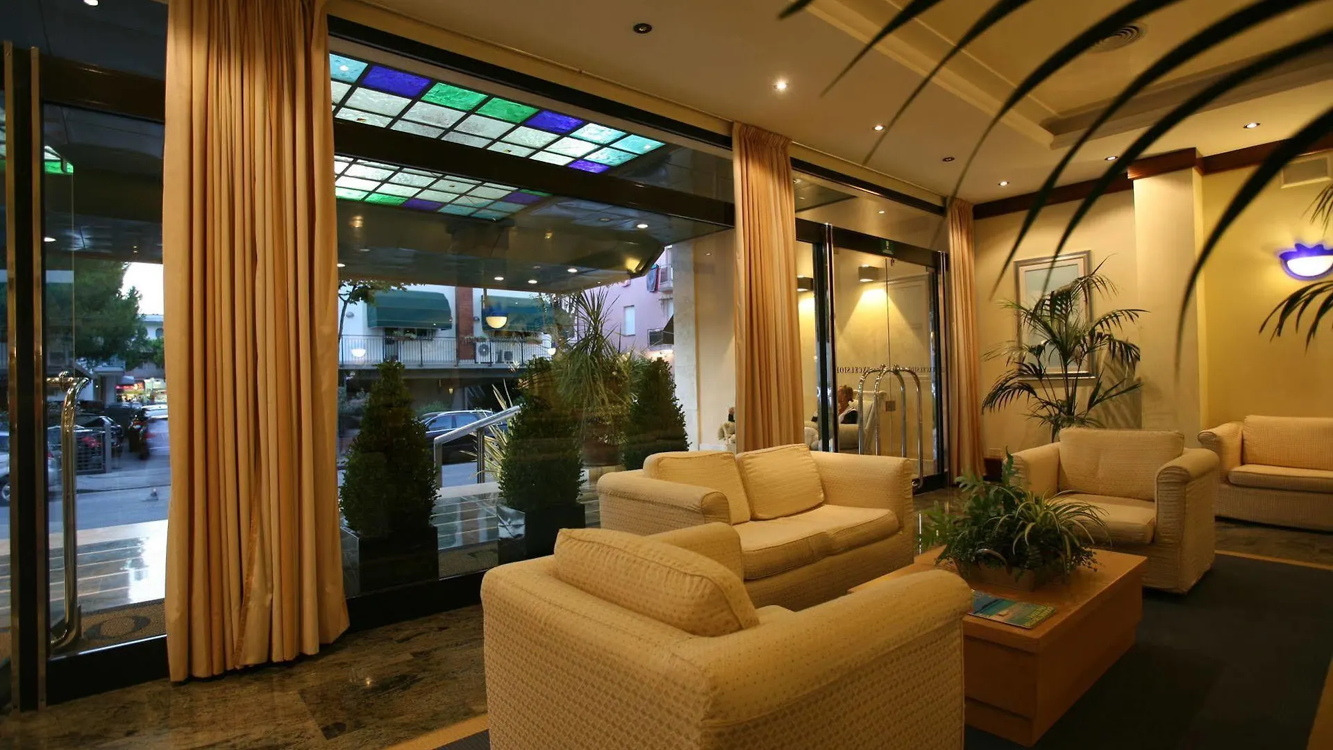 Hotel Excelsior Lido di Jesolo 4*,
